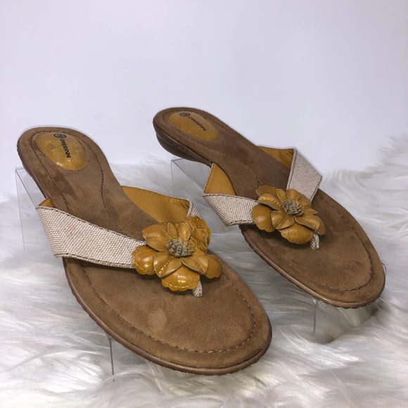 Copied - Giani Bernini Tan/Yellow Floral Sandals 9.5 - Picture 1 of 8